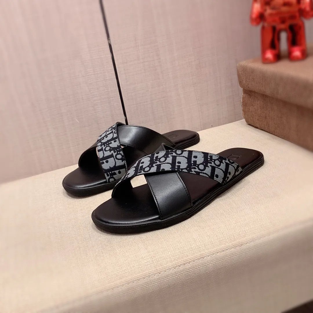 Slippers: New model factory price 220: 🎩🎩🔥🔥《Dior* 》【High·Version】Series of slippers, top purchasing agent🔍🔍Men's 2020 counters are on sale at the same time, imported from Italy, original selected cowhide, exquisite workmanship,), sole: (super comfortable) original factory special supply Original sole, ⚠️Exclusive double-layer movable molded sole, super comfortable⚠️, real shot 🎬The real thing is more beautiful🔍🔍original quality, you can go in and out of the counter at will, 266 positive code 38-44, long-term availability